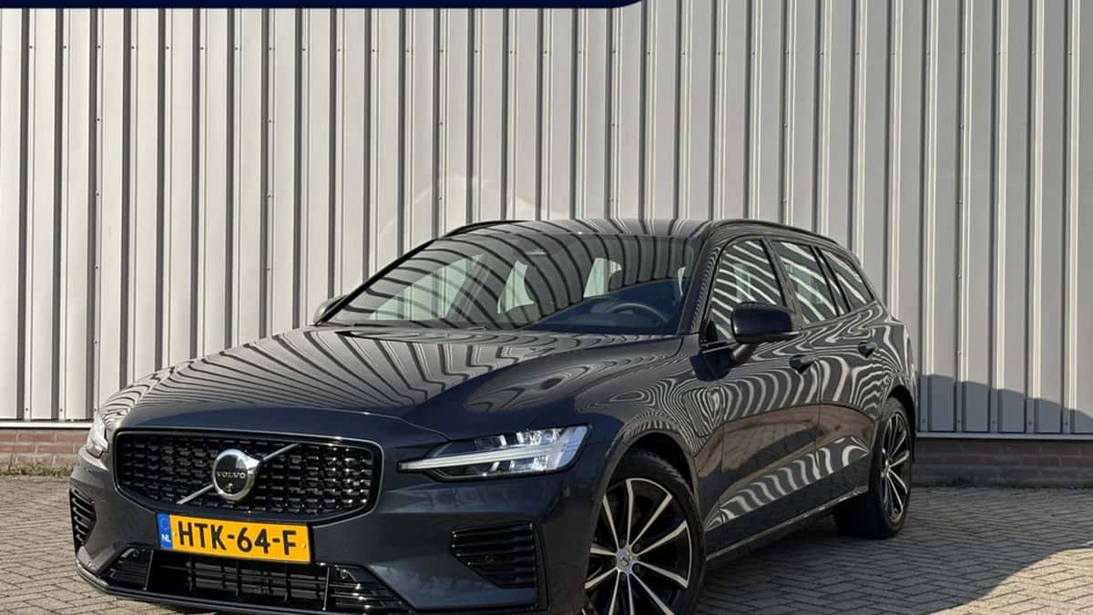 Volvo V60 (2025) — foto 1