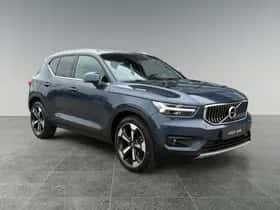 Volvo XC40 (2019) thumbnail 2