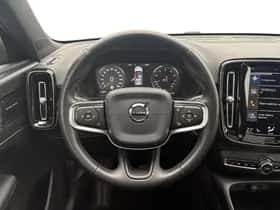 Volvo XC40 (2019) thumbnail 13