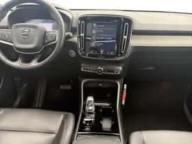 Volvo XC40 (2019) thumbnail 15
