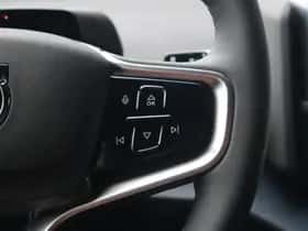 Volvo EX30 (2025) thumbnail 15