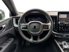 Volvo XC60 (2025) thumbnail 8