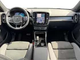 Volvo EX40 (2025) thumbnail 12