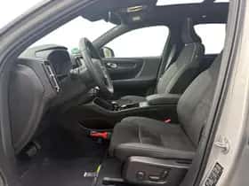 Volvo EX40 (2025) thumbnail 3