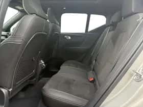 Volvo EX40 (2025) thumbnail 10
