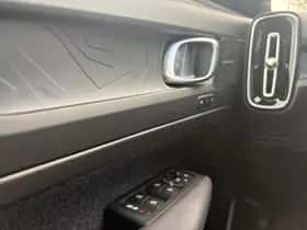 Volvo EX40 (2025) thumbnail 19