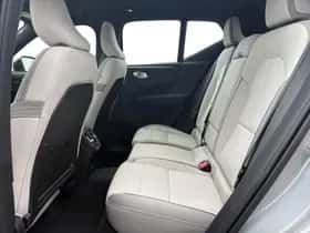 Volvo EX40 (2025) thumbnail 11