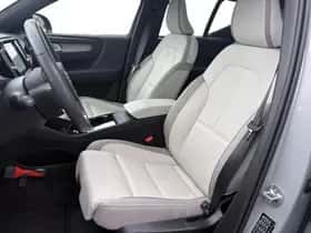 Volvo EX40 (2025) thumbnail 10