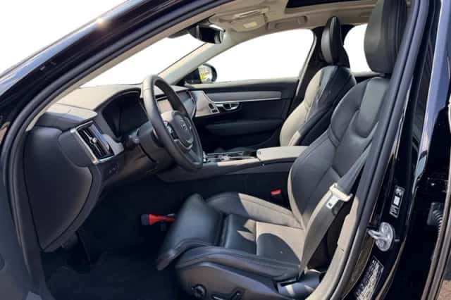 Volvo V90 (2025) thumbnail 3