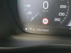 Volvo XC40 (2020) thumbnail 18