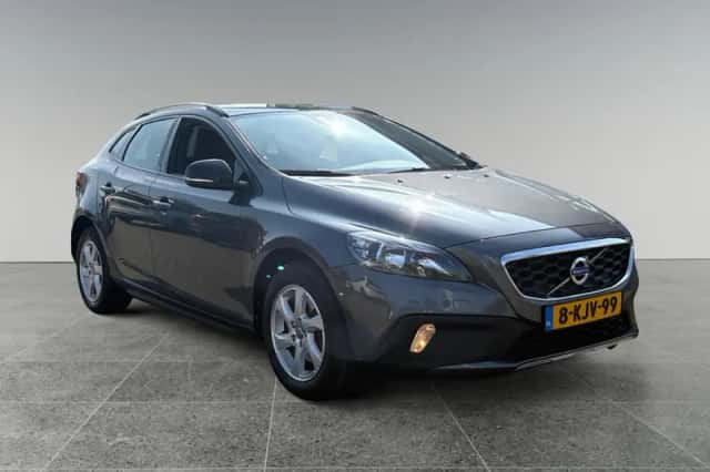 Volvo V40 (2013) thumbnail 2