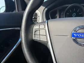 Volvo V40 (2013) thumbnail 19