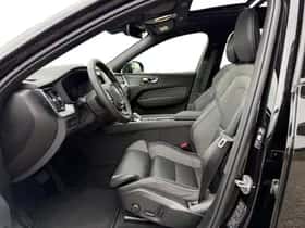 Volvo XC60 (2025) thumbnail 3