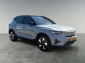 Volvo XC40 (2024) thumbnail 2