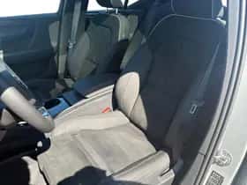 Volvo XC40 (2024) thumbnail 17