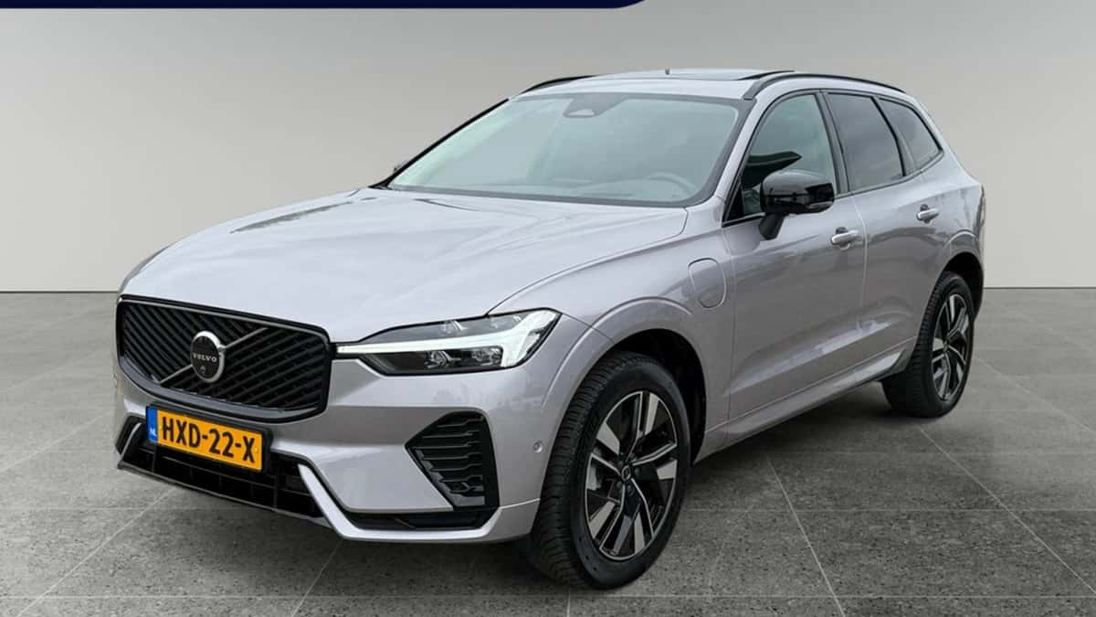 Volvo XC60 (2025) — foto 1