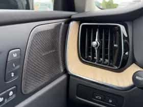 Volvo XC60 (2025) thumbnail 24