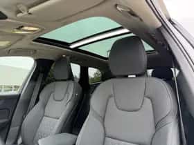 Volvo XC60 (2025) thumbnail 25