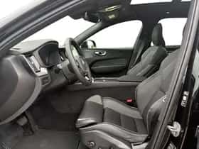 Volvo XC60 (2025) thumbnail 3