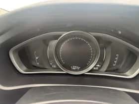 Volvo V40 (2018) thumbnail 13