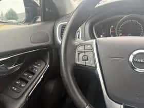 Volvo V40 (2018) thumbnail 20