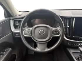 Volvo XC60 (2019) thumbnail 13