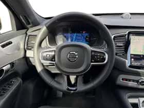 Volvo XC90 (2024) thumbnail 13