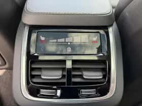 Volvo XC90 (2024) thumbnail 19