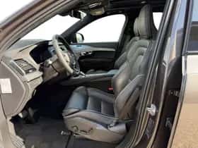 Volvo XC90 (2024) thumbnail 3