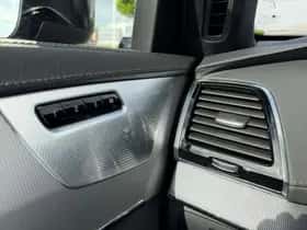 Volvo XC90 (2024) thumbnail 24
