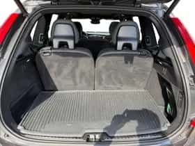 Volvo XC90 (2024) thumbnail 9