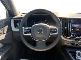Volvo XC60 (2023) thumbnail 14