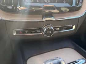 Volvo XC60 (2023) thumbnail 19