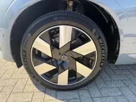 Volvo XC60 (2023) thumbnail 25