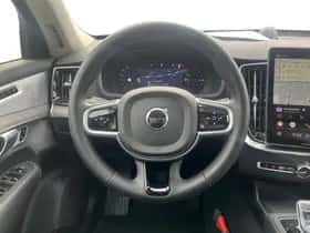 Volvo XC90 (2025) thumbnail 9
