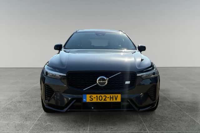 Volvo XC60 (2023) thumbnail 5