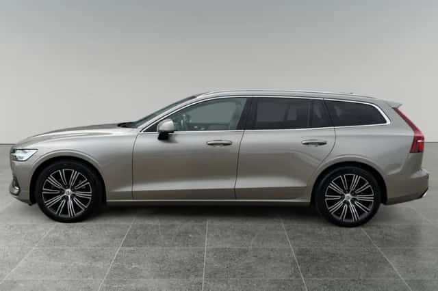 Volvo V60 (2021) thumbnail 4