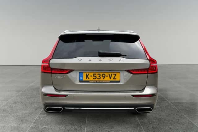 Volvo V60 (2021) thumbnail 6