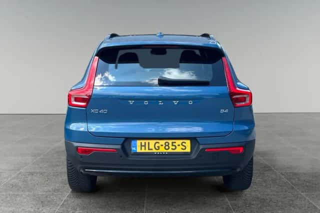 Volvo XC40 (2025) thumbnail 5