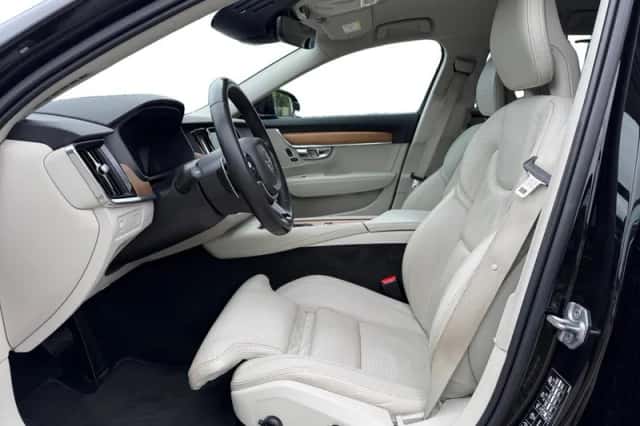 Volvo V90 (2019) thumbnail 3