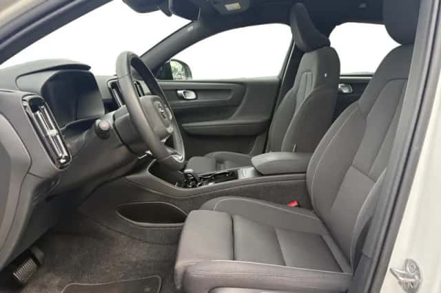 Volvo C40 (2024) thumbnail 3