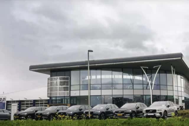 Volvo XC40 (2019) thumbnail 2