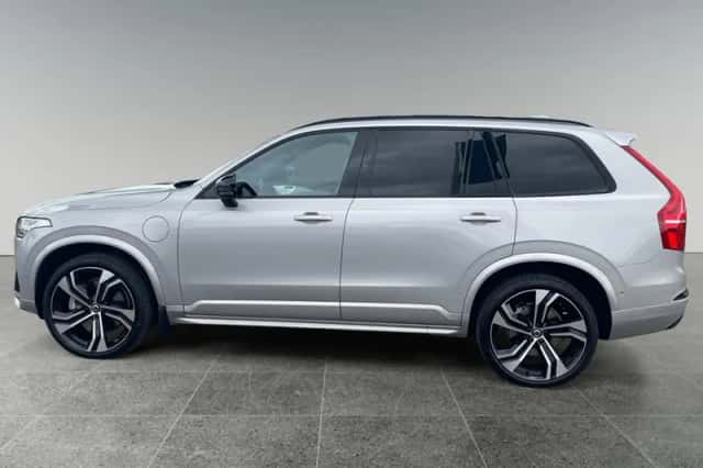 Volvo XC90 (2023) thumbnail 3