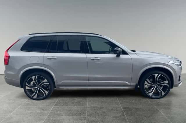 Volvo XC90 (2023) thumbnail 4