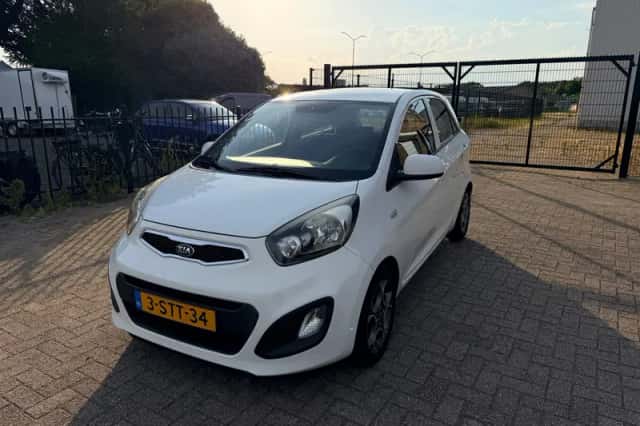 Kia Picanto (2013) thumbnail 1