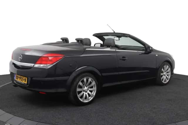 Opel Astra (2007) thumbnail 3
