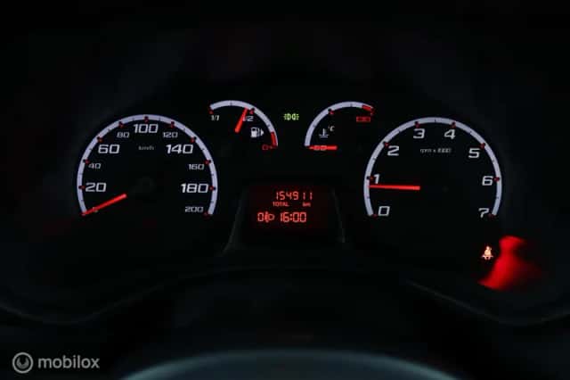 Ford Ka (2012) thumbnail 5