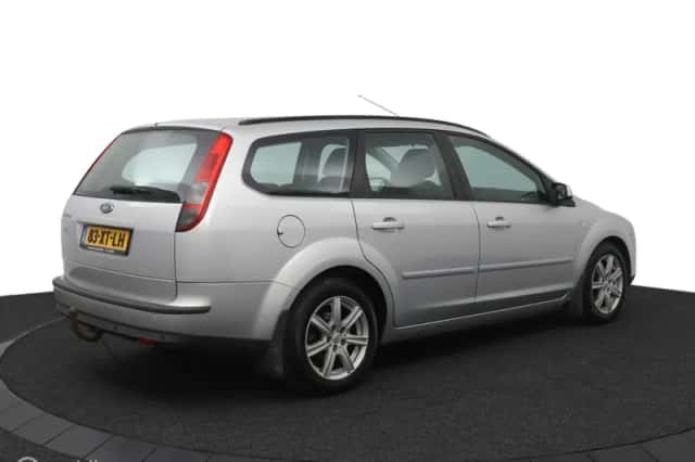 Ford Focus (2007) thumbnail 2