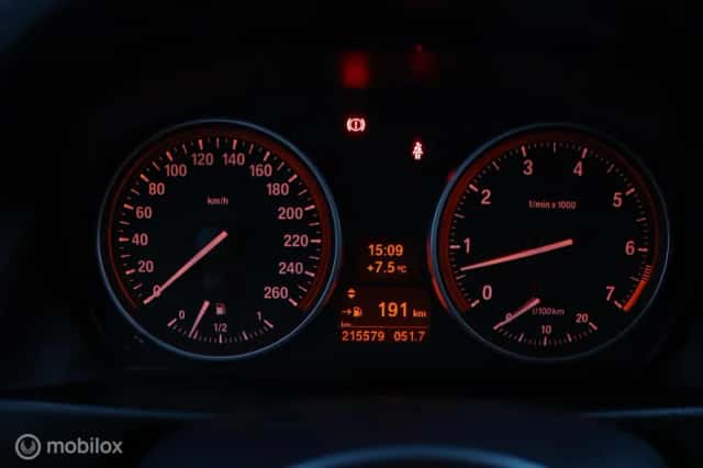 BMW X1 (2012) thumbnail 5