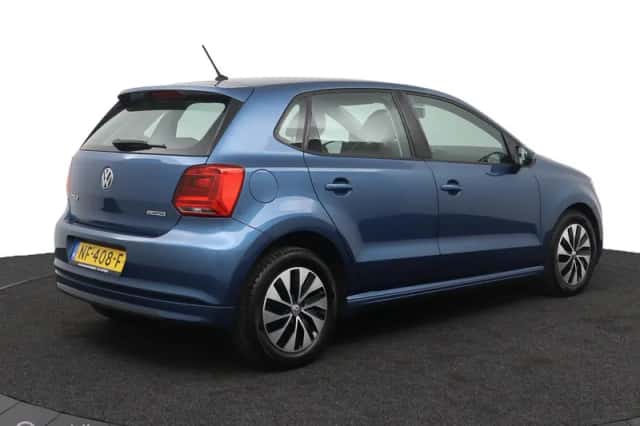 Volkswagen Polo (2017) thumbnail 2